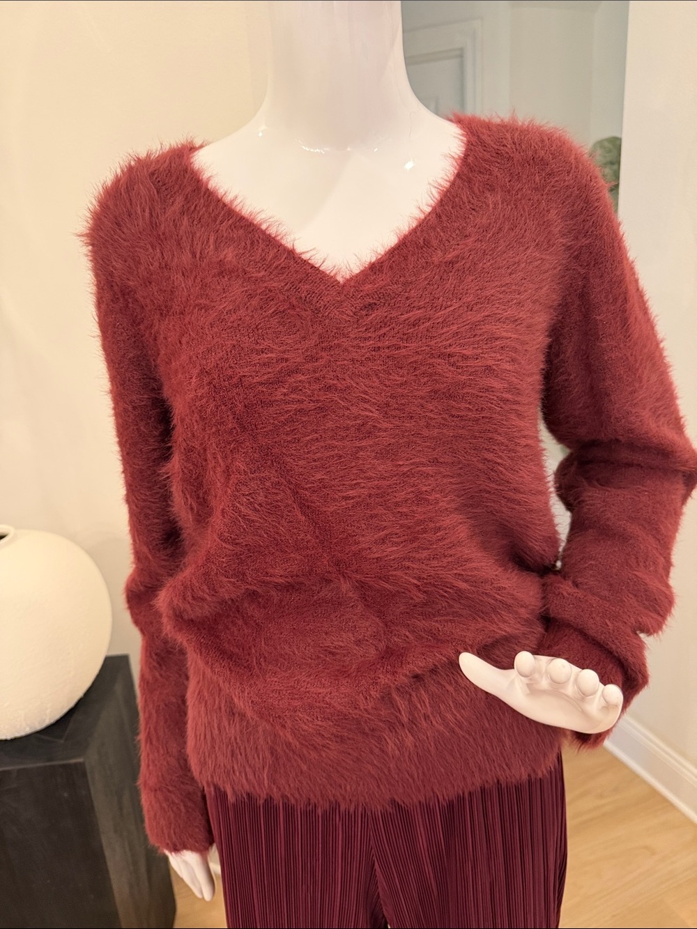 G.I.L.I. Fuzzy V-Neck Sweater in Burgundy